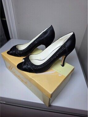 VINTAGE MICHAELANGELO X DAVID’S BRIDAL SATIN PEEP-TOE HEELS  Sz 8.5M